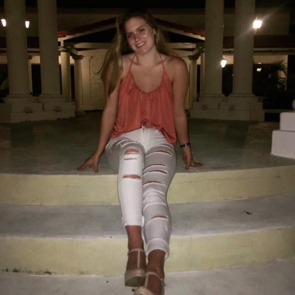 Meet your Posher, Kirsten - Picture 1 of 1